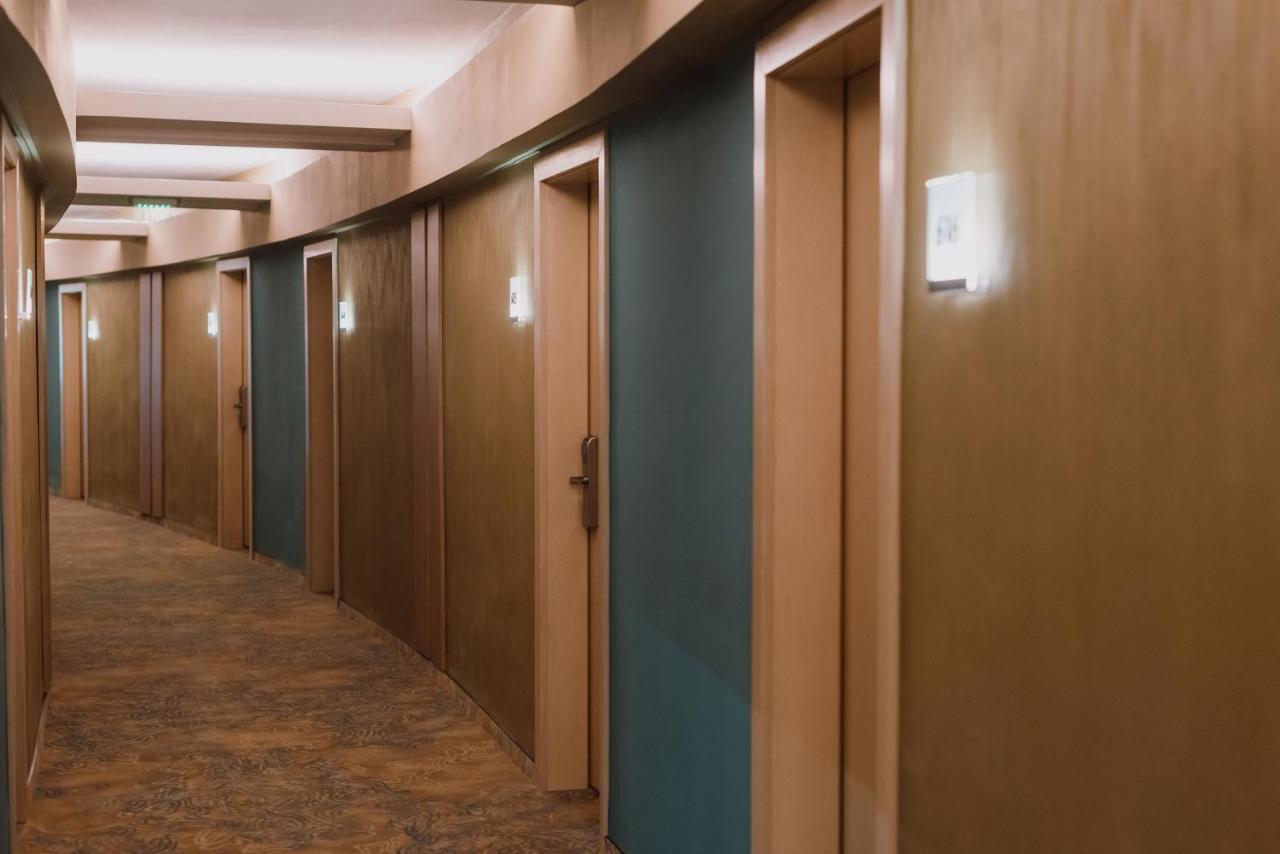 Hotel Ensana Ursina à Sovata Extérieur photo